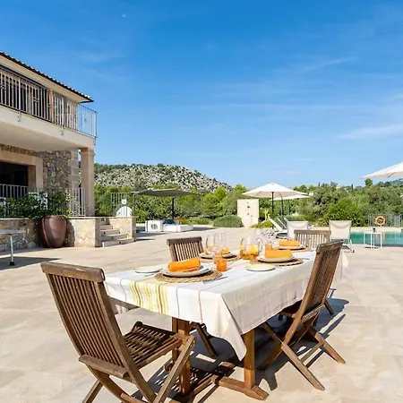Villa Stunning Modern Country House *