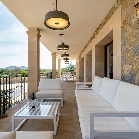 Stunning Modern Country House Villa *