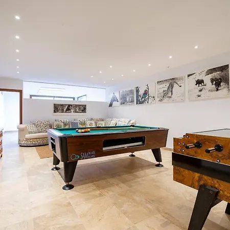 Stunning Modern Country House Villa *